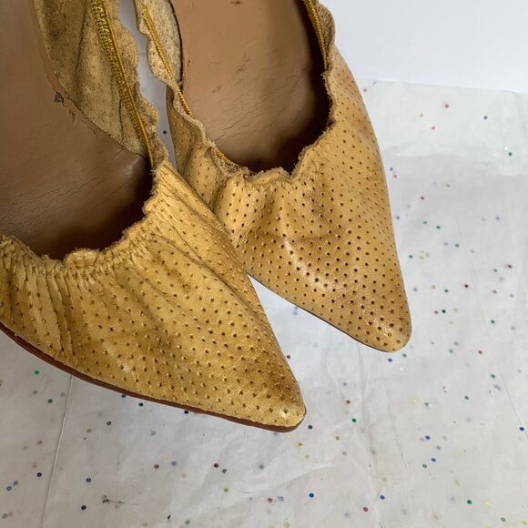 Dumond Yellow Perforated Y2K Elasticized Pointed toe Pumps Kitten Heels - Sz 6 - Picture 15 of 16
